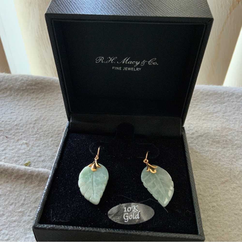 10K Gold Jade Leaf Earrings NIB